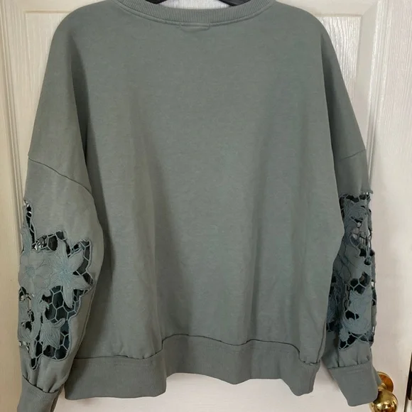 Gimmicks by BKE Gray-Green Oversized Lace Cutout Top - Picture 6 of 8